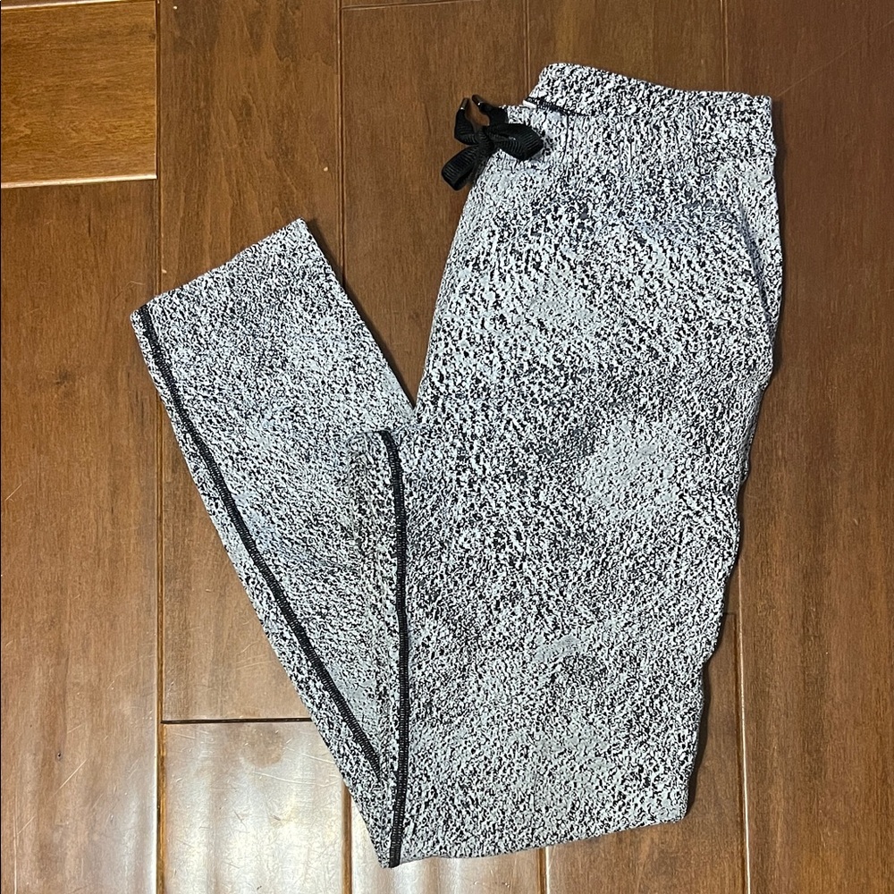 EUC Lulu joggers size 2